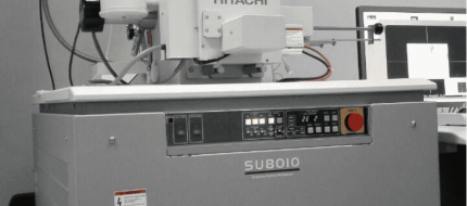 安裝于13樓的SEM順利通過(guò)驗(yàn)收-AVI 主動(dòng)式防震臺(tái)為電鏡保駕護(hù)航